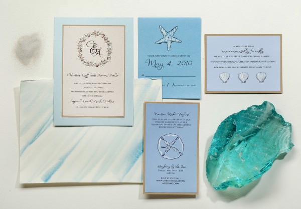 classic-sea-sand-shell-wedding-invitation