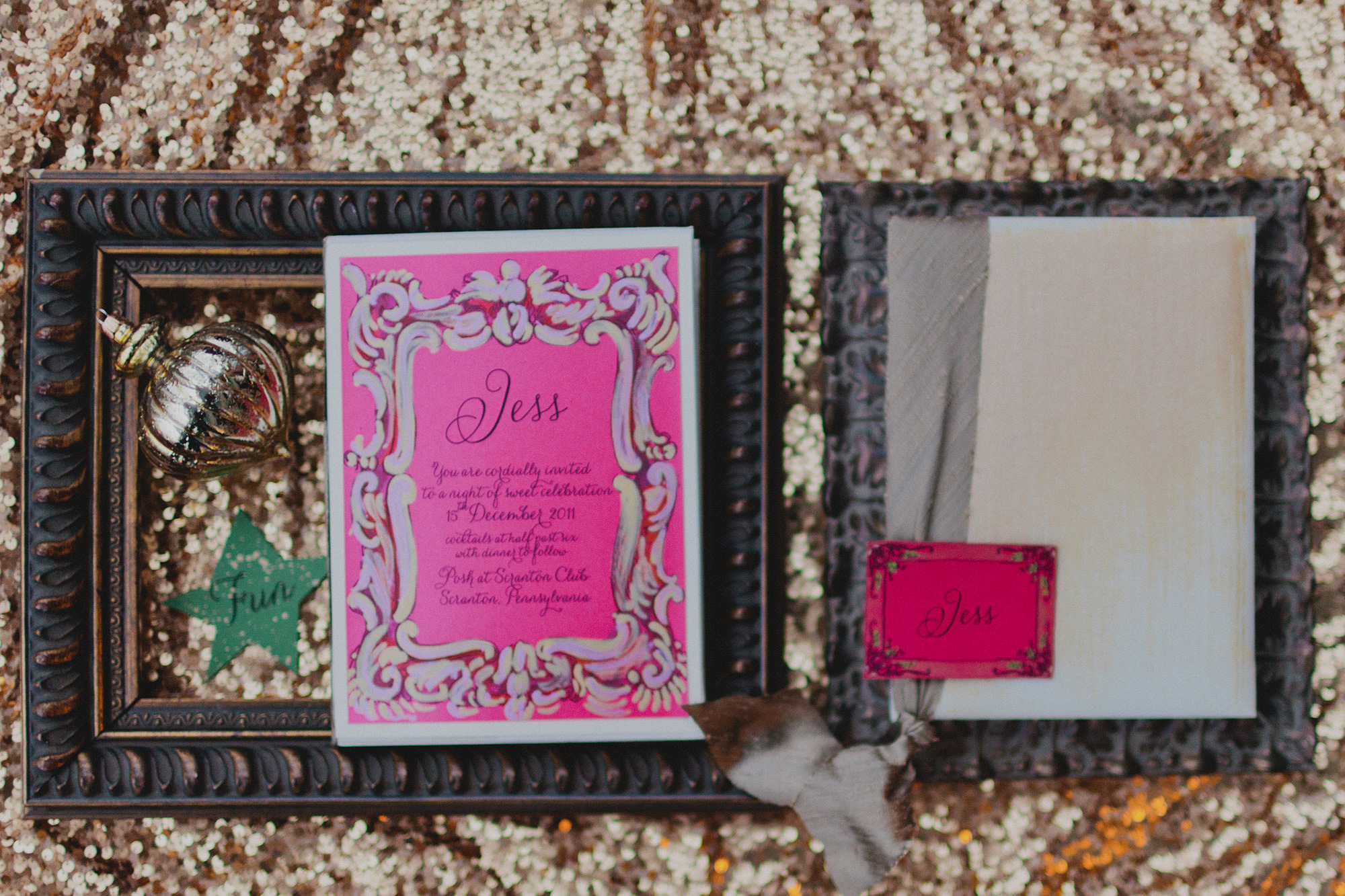 artful-life-christmas-party-jewel-tone-glam-table-stationery