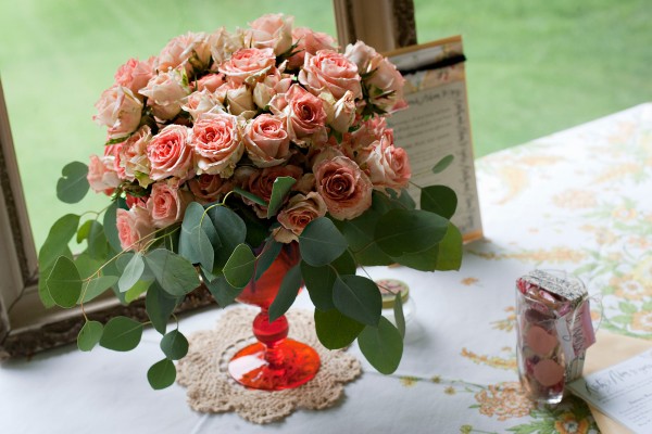 vintage-decor-wedding-renewal-bouquet