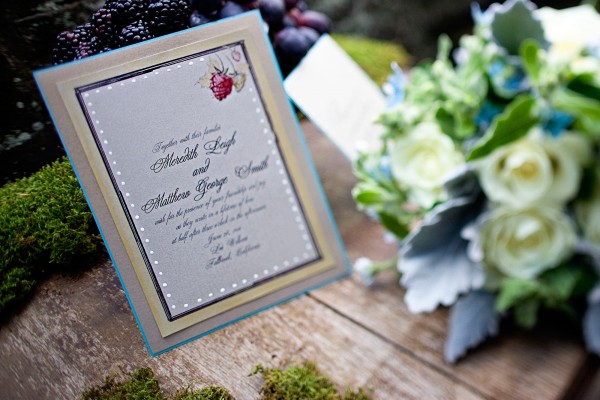 greenn-garden-raspberry-gold-wedding-invitation