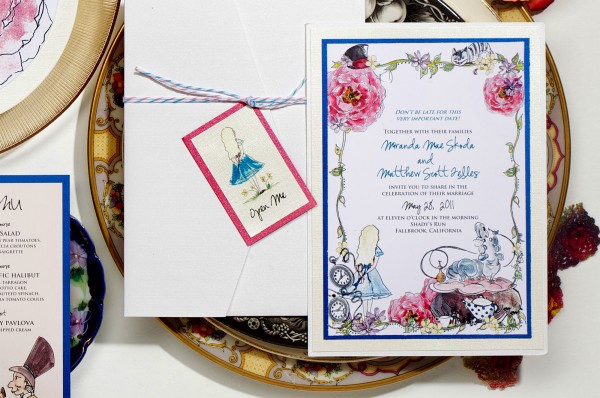 alice-in-wonderland-wedding-invitations